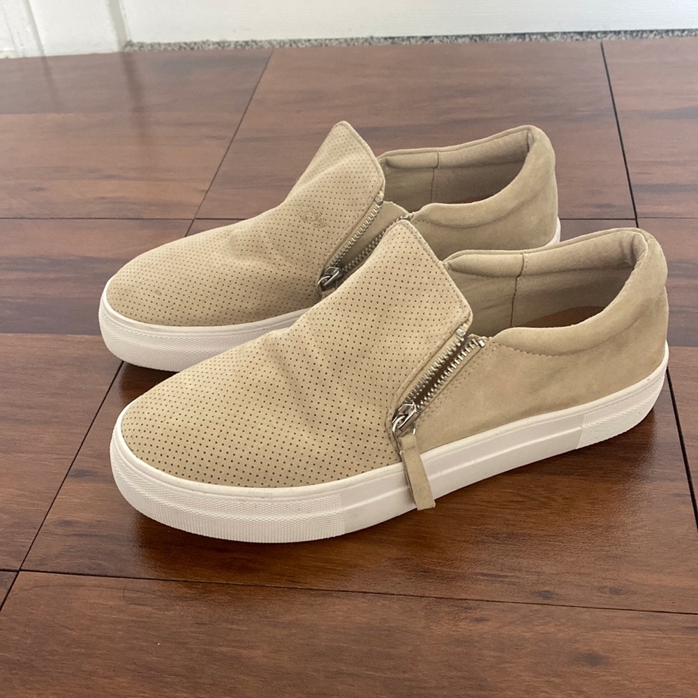 Steve Madden Flats